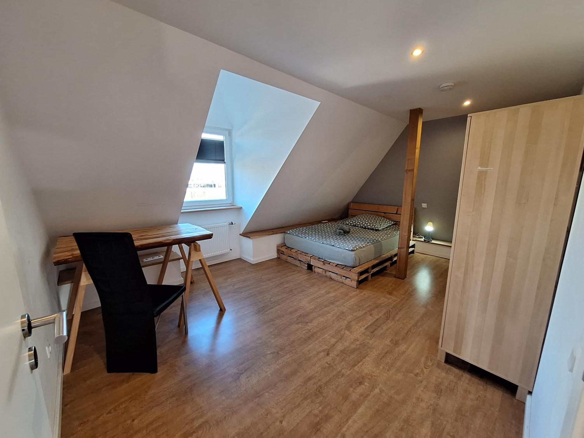 Bielefeld Zentral Komplette Fewo, 4 Schlafbereiche Bis Zu 8 Personen Esterno foto